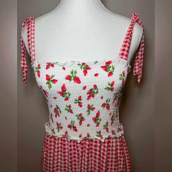 bebop Strawberry Gingham Maxi Dress Cottagecore Smocked Picnic Summer Flowy S - Picture 6 of 10
